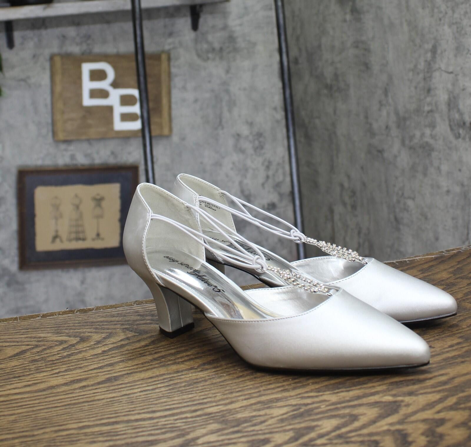 Other Nwt Easy Street Dress Block Heel Pump Silver Satin Gray 9w Size US 9 / IT 39 - 1 Thumbnail