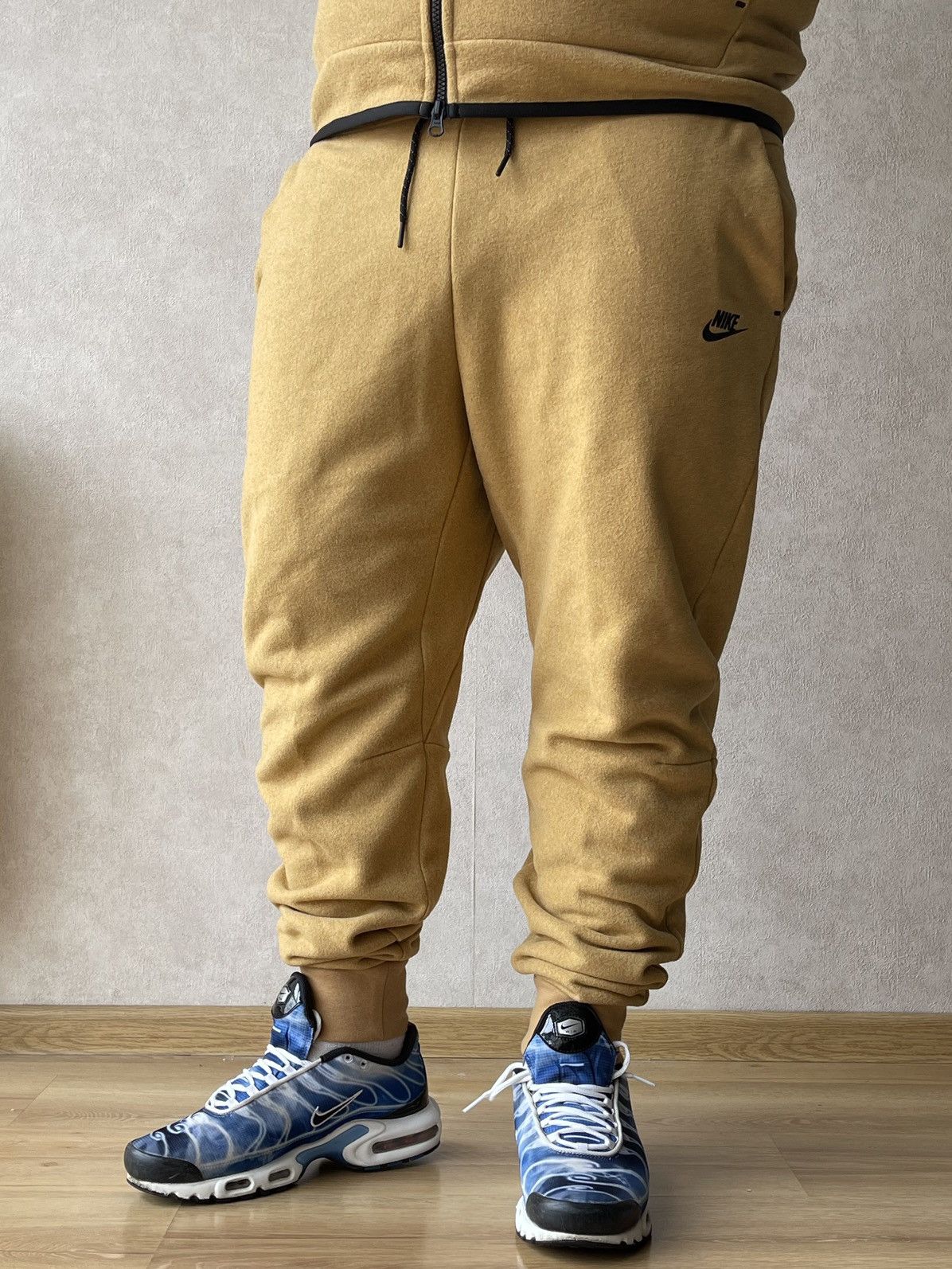 Nike NWT Nike Sportswear Tech Fleece Winterized Joggers Size XL Size US 34 / EU 50 - 4 Thumbnail