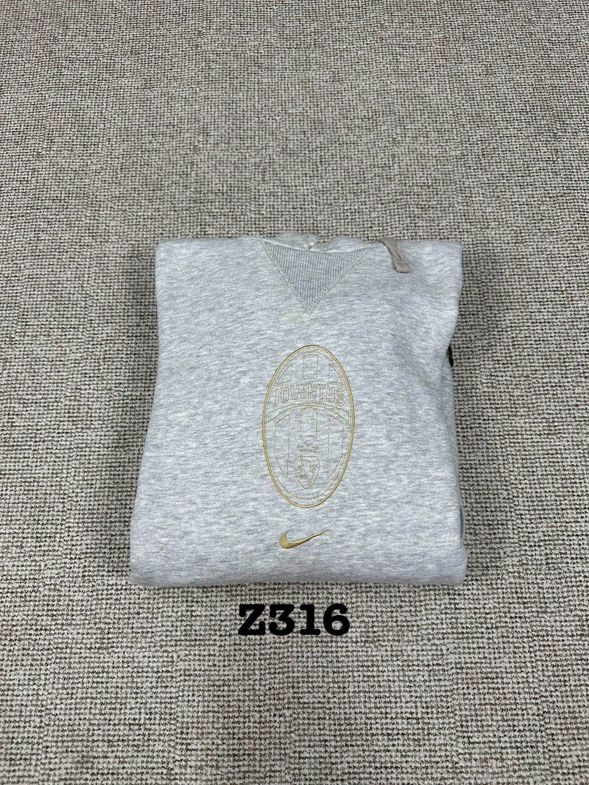 Nike Nike Juventus Center Logo Distressed Hoodie Z316 Size US M / EU 48-50 / 2 - 15 Thumbnail