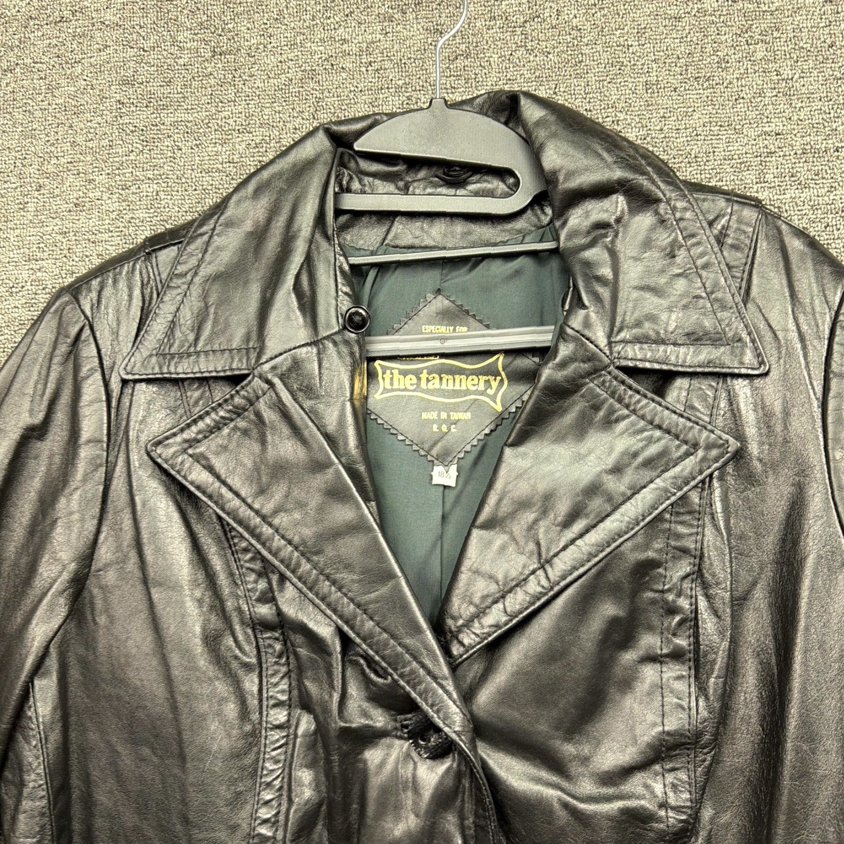 Vintage VINTAGE The Tannery Coat Womens 18 1/2 Black Belted Trench Leather 70s Coat Size XXL / US 16-18 / IT 52-54 - 2 Thumbnail