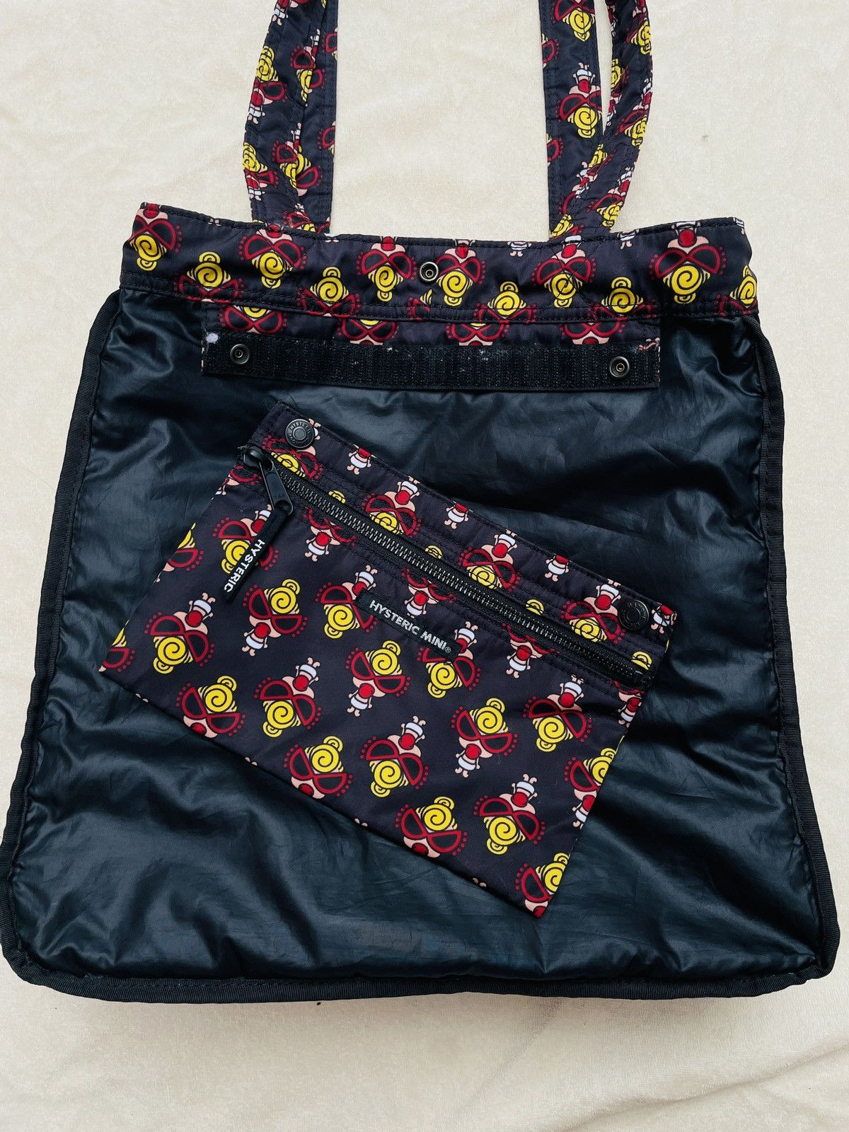 Hysteric Glamour HYSTERIC GLAMOUR x HYSTERIC MINI 2 WAY BAG FULLPRINT Size ONE SIZE - 10 Thumbnail