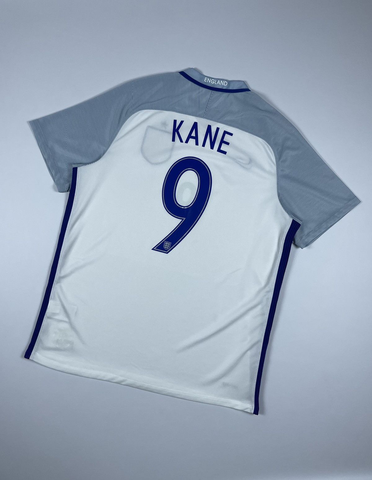 Nike Nike England Harry Kane #9 Soccer Jersey Size US XL / EU 56 / 4 - 2 Thumbnail