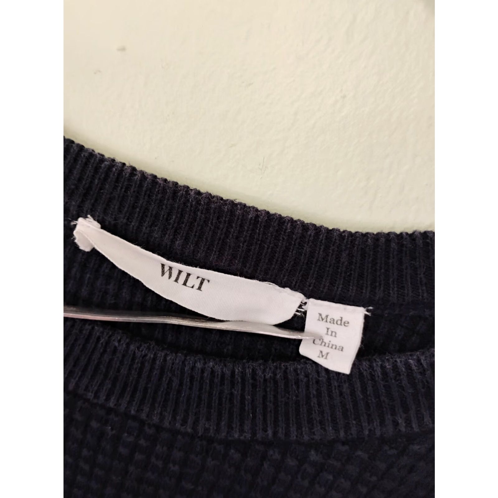 Vintage Wilt Cashmere & Cotton blend Knit Shirt Medium Blue 3/4 Sleeve Pullover Women Regular Round Neck Bracelet? (Note: "Bracelet" not applicable) Size M / US 6-8 / IT 42-44 - 7 Thumbnail