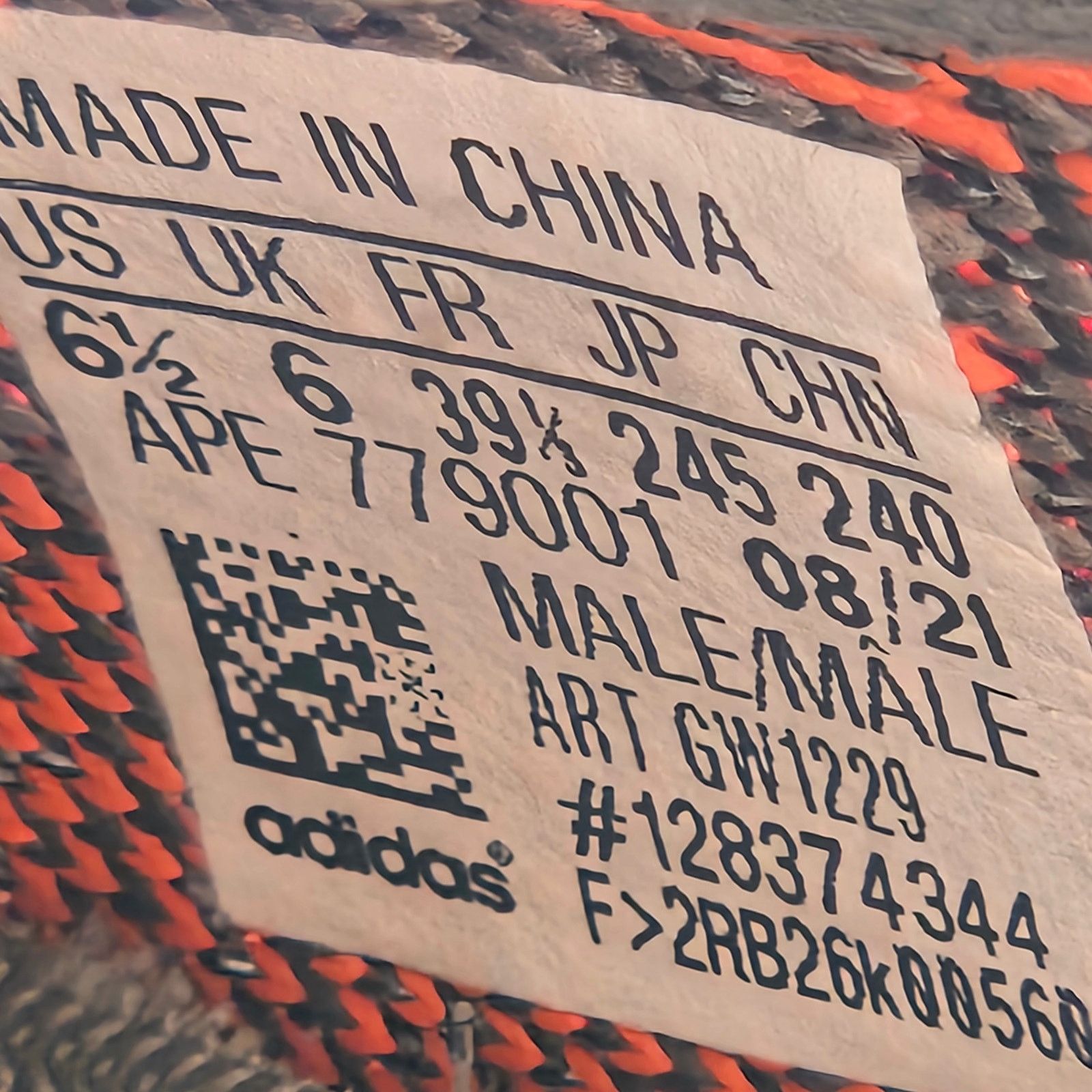Adidas ADIDAS YEEZY 6.5 BOOST 350 V2 BELUGA REFLECTIVE GW1229 KANYE Size US 6.5 / EU 39-40 - 6 Thumbnail