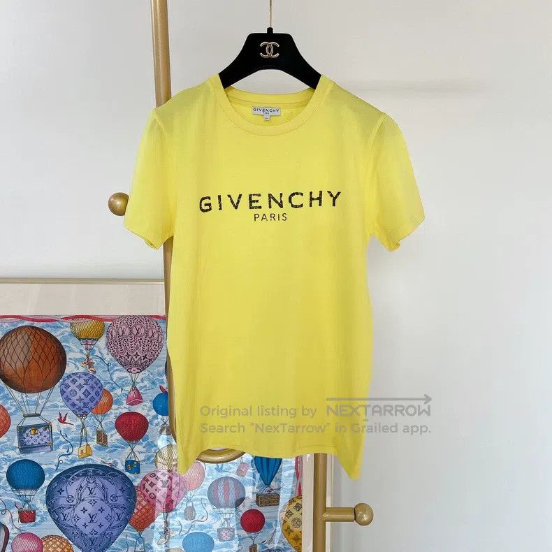 Givenchy Givenchy Size 12+ Letter Logo Yellow T-Shirt Size US S / EU 44-46 / 1 - 1 Thumbnail