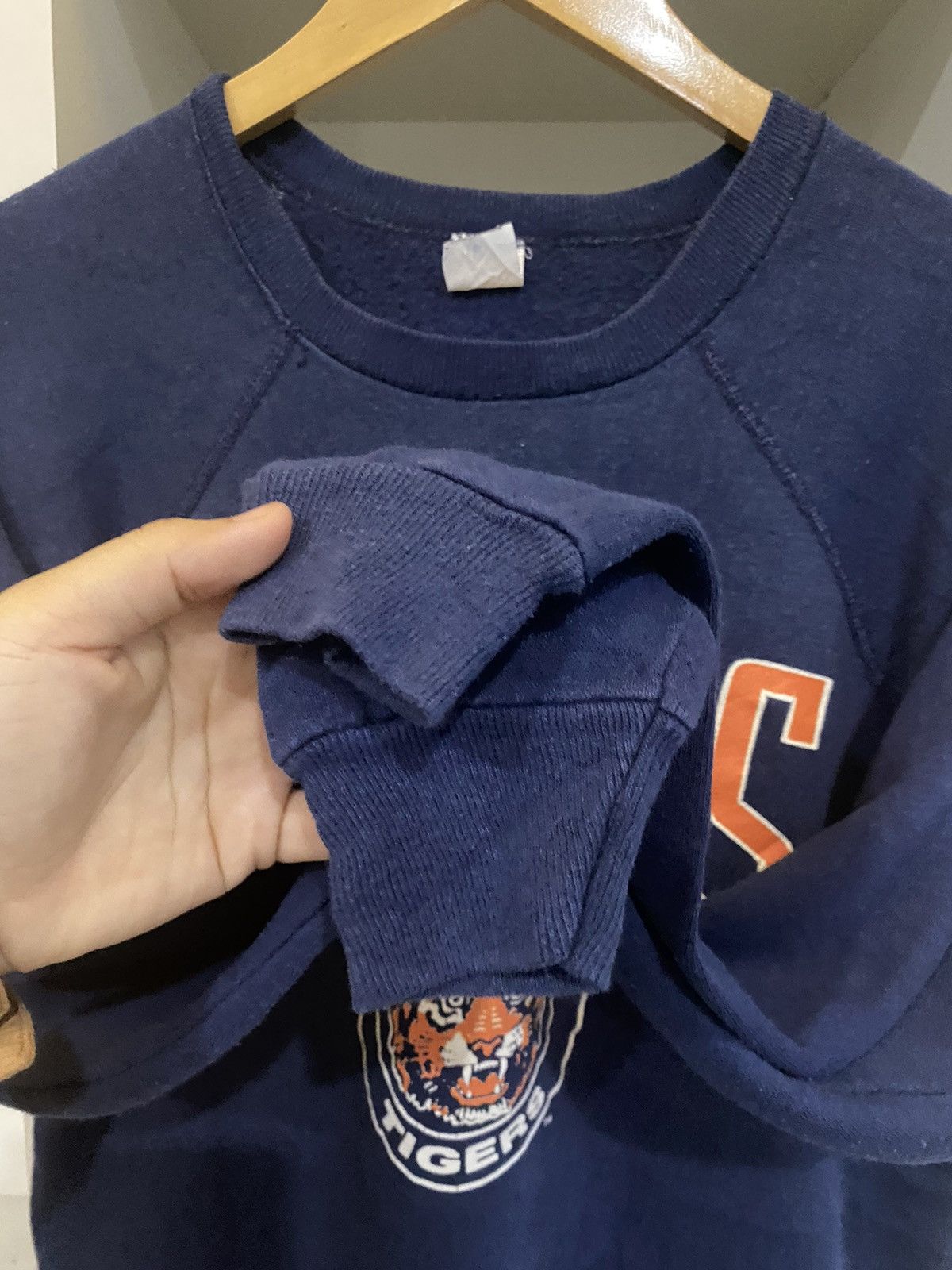 Vintage Vintage Detroit Tigers Sweatshirt Size US XS / EU 42 / 0 - 9 Thumbnail