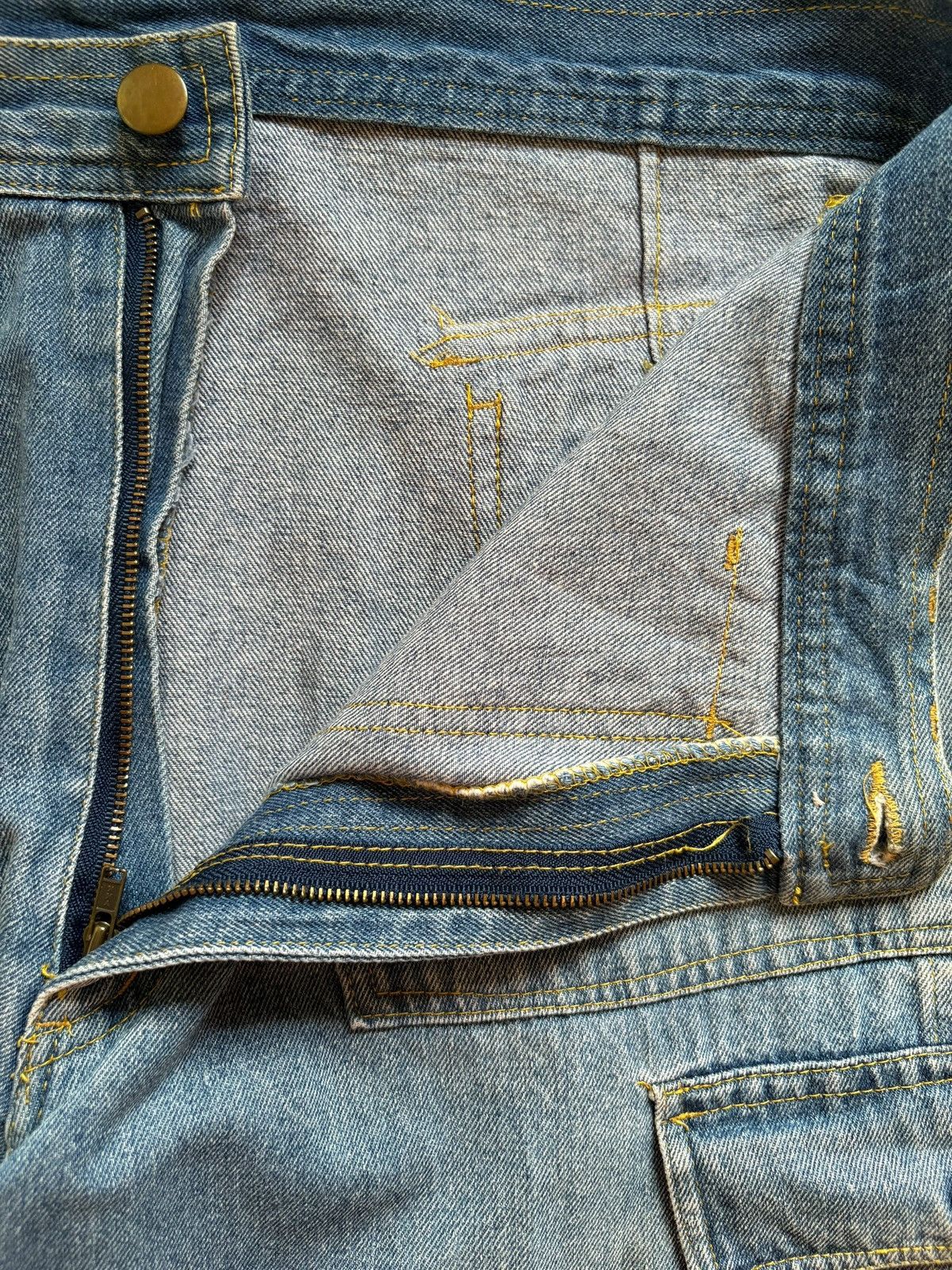 Japanese Brand Vintage Japanese Brand Mud Wash Cargo Bush Pant Jeans Size US 31 - 8 Thumbnail