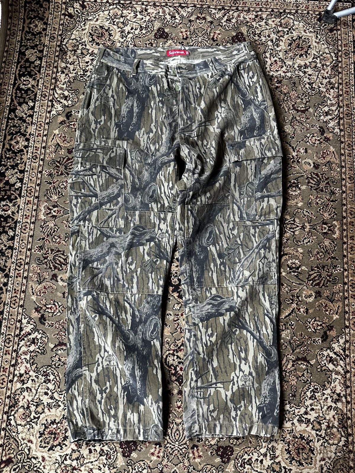 Supreme Supreme Realtree Cargos Size US 32 / EU 48 - 1 Thumbnail