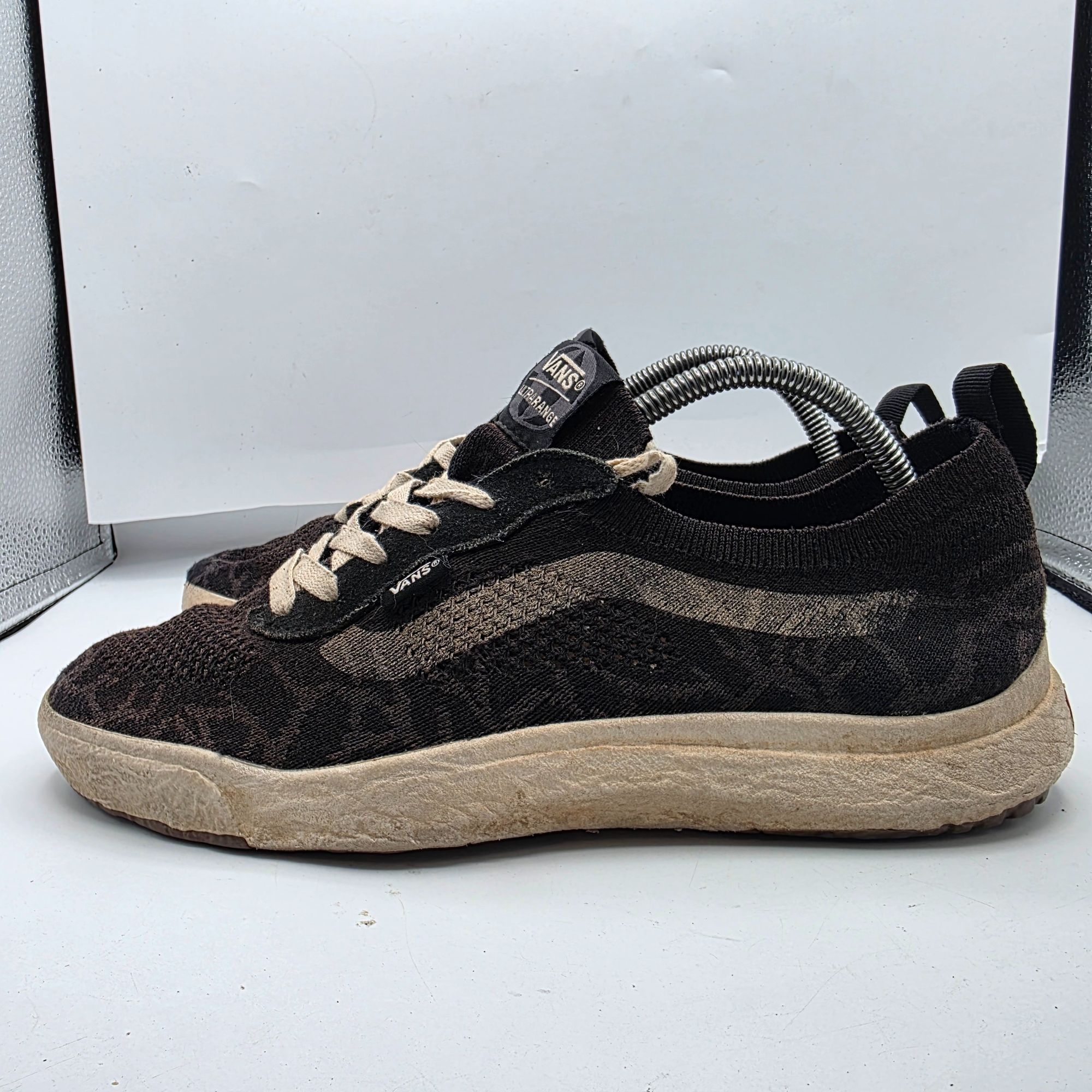 Vans Vans UltraRange VR3 Mens Size 10 Athletic Shoes Black Lightw Size US 10 / EU 43 - 14 Thumbnail