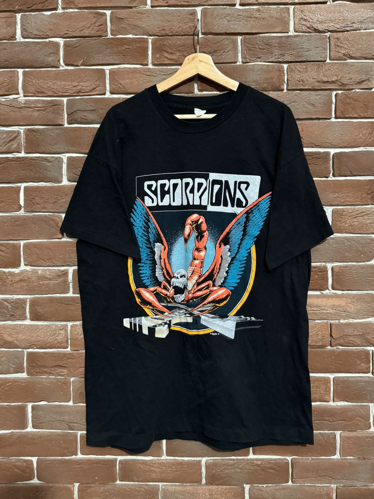 Band Tees Rare Vintage 90s 1990 Scorpions Vintage Rock Metal Band Tee Size US XL / EU 56 / 4 - 1 Thumbnail