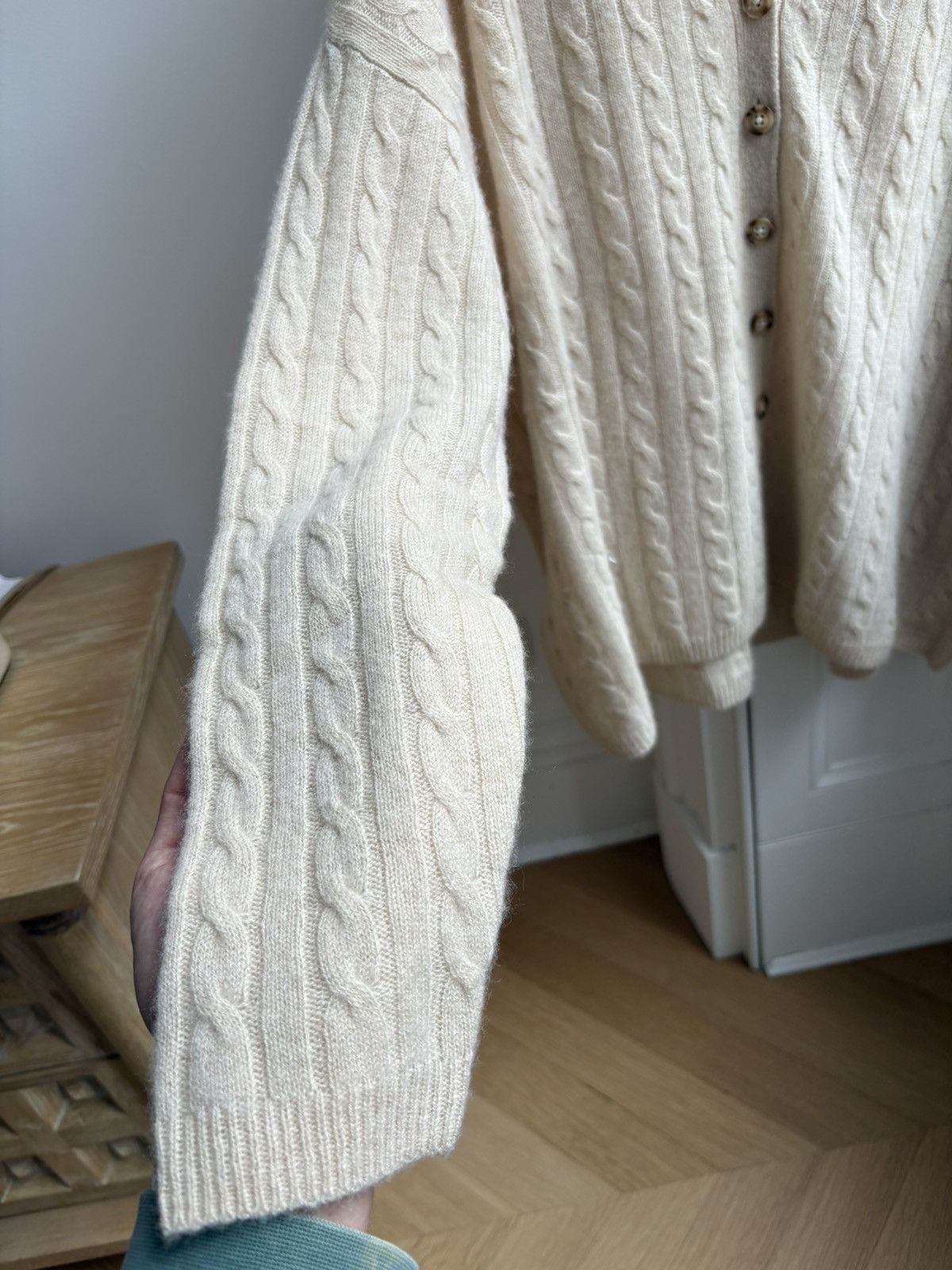 Reformation Reformation Beige Cable-Knit Button Front Cardigan S Size S / US 4 / IT 40 - 5 Thumbnail