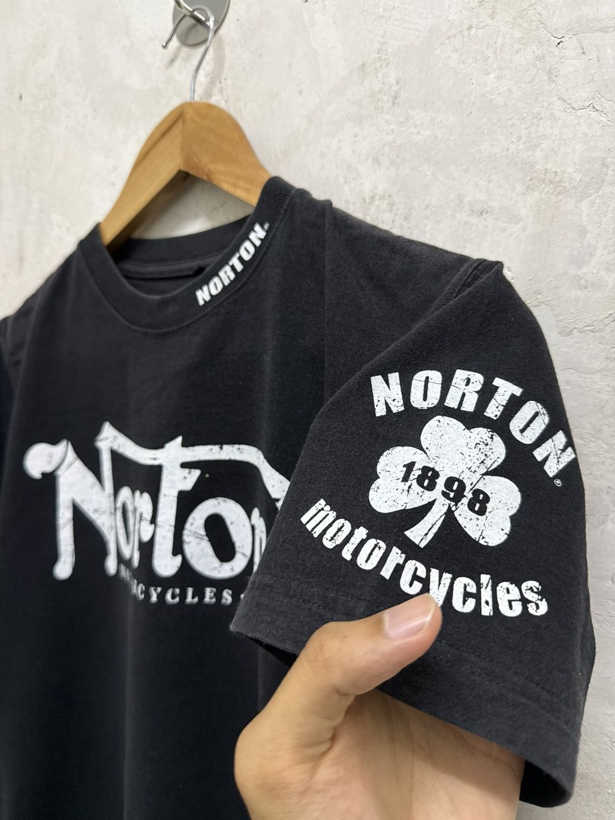 Norton 2000s Norton Motorcycles Biker Tee Size US S / EU 44-46 / 1 - 3 Thumbnail