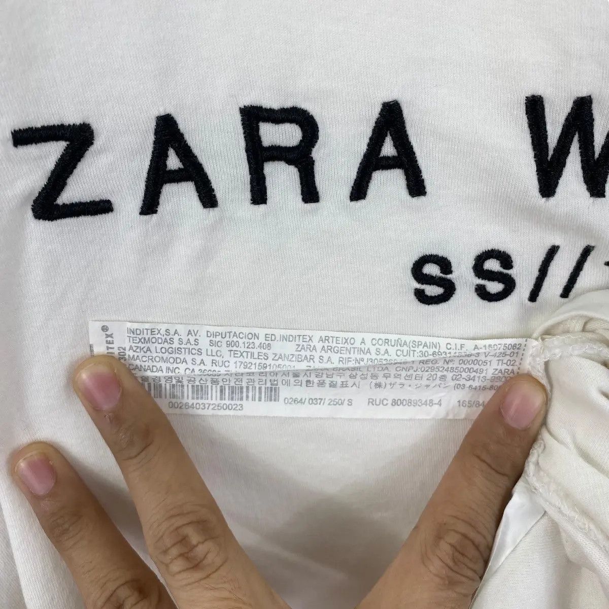 Zara SS18 ZARA WOMAN Collection Basic Embroidery Tee Shirt Size S / US 4 / IT 40 - 8 Thumbnail