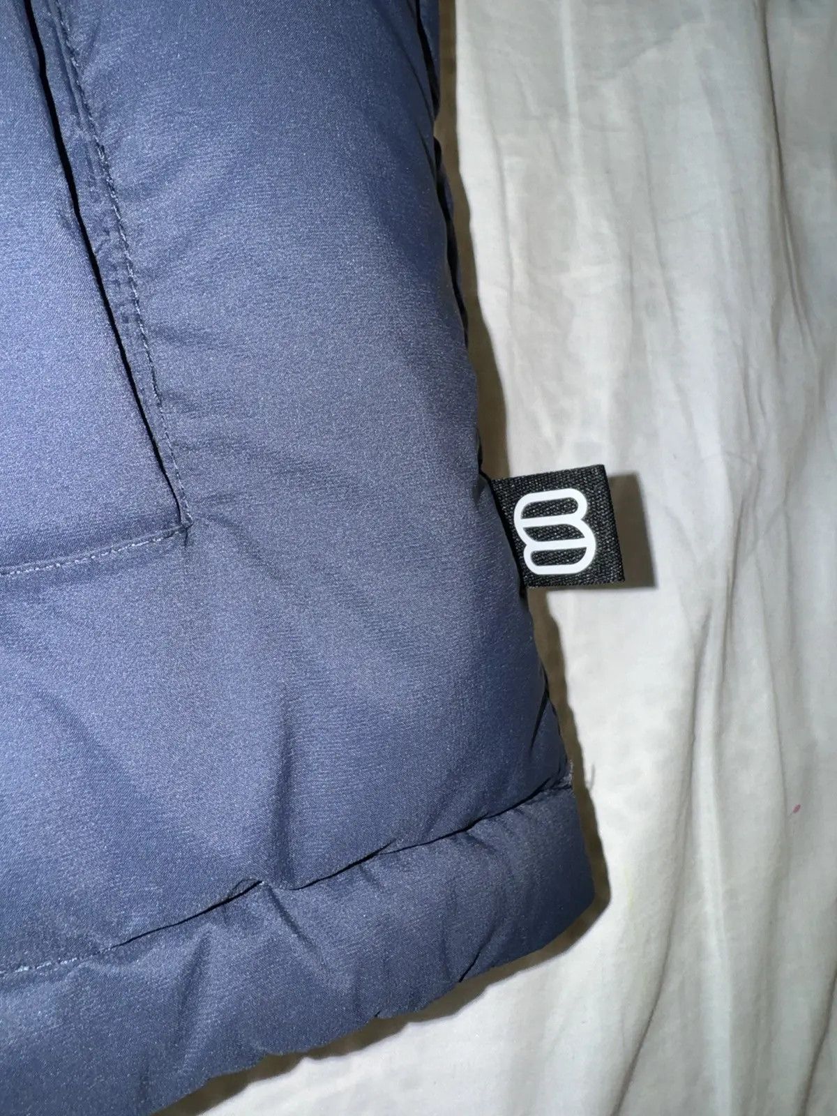 Aritzia THE SUPER PUFF™ Vest Men's - cliMATTE™ Size US M / EU 48-50 / 2 - 12 Thumbnail