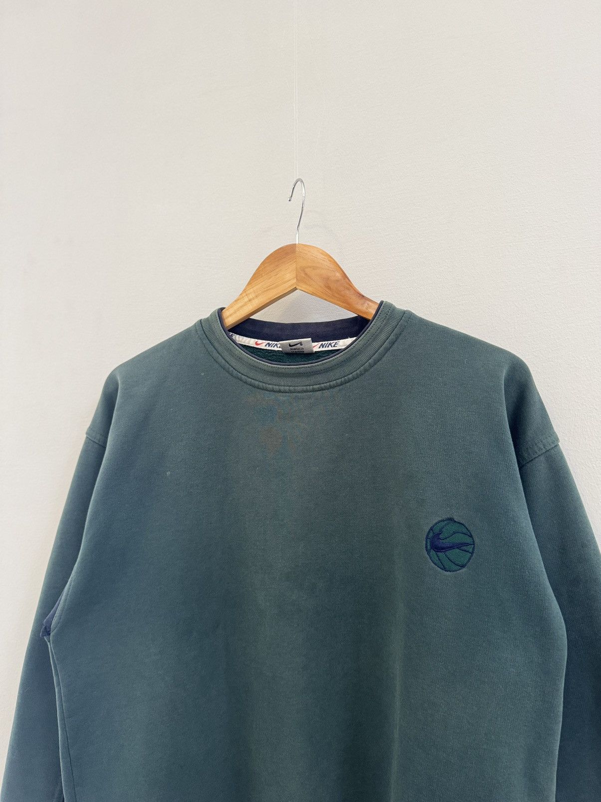 Nike × Vintage Vintage Nike Crewneck Big Centre Logo Sweatshirt Premier USA Size US XL / EU 56 / 4 - 2 Thumbnail