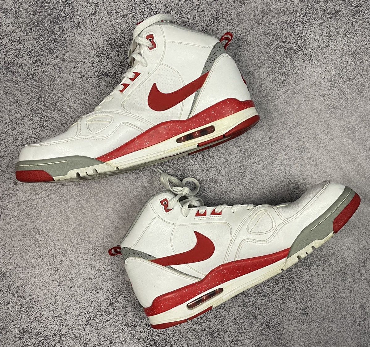 Nike 2013 Nike Air Flight Mid (579961-103)Bball Sneakers 13 Size US 13 / EU 46 - 3 Thumbnail