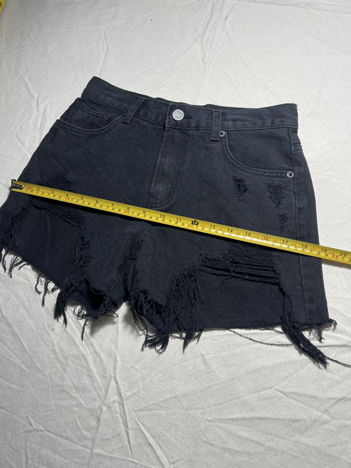 Acne Studios Acne Studios high-waisted distressed denim shorts Size 27" / US 4 / IT 40 - 8 Thumbnail