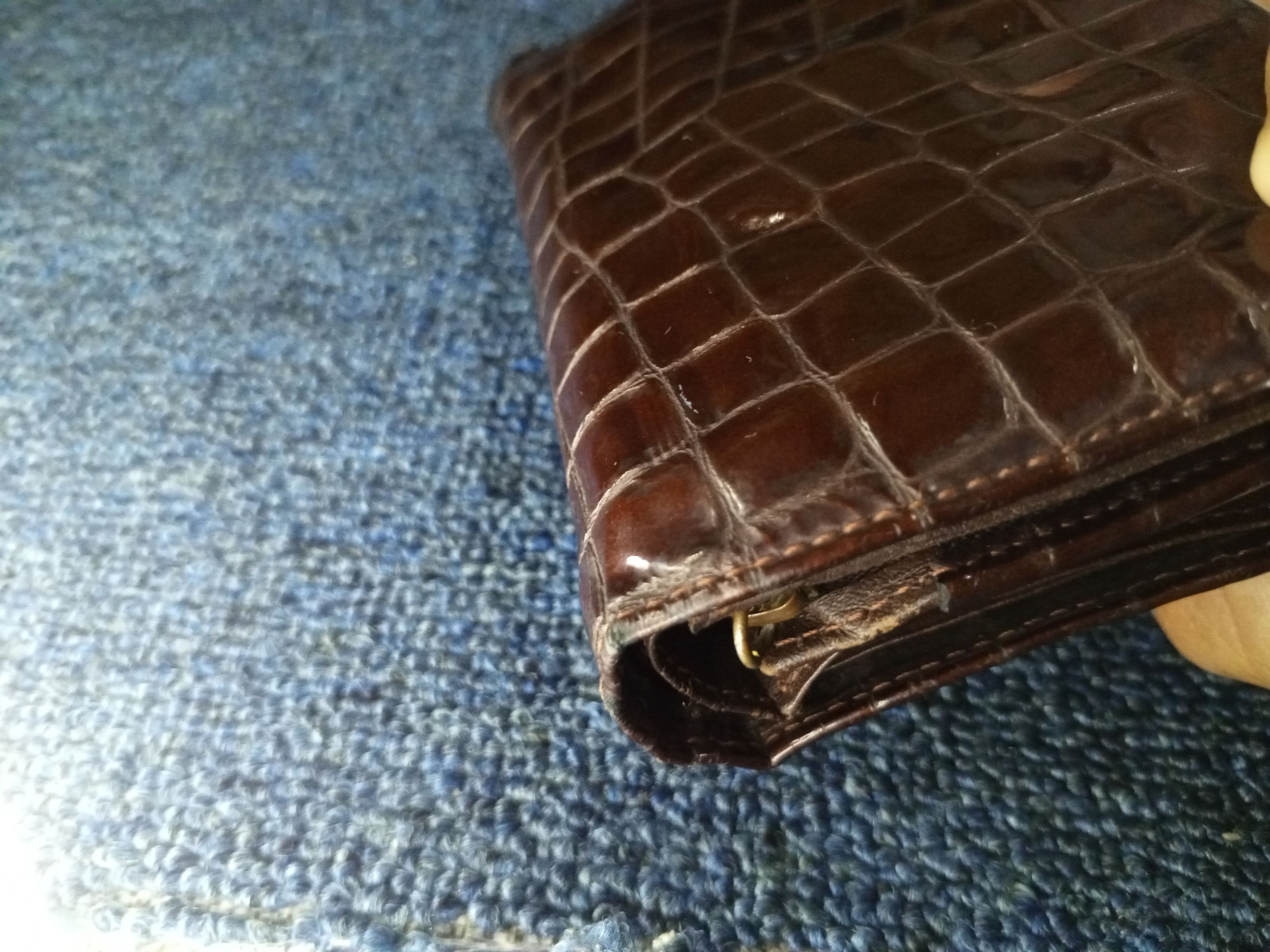 Givenchy × Vintage Givenchy wallet vintage red crocodile skin Size ONE SIZE - 14 Thumbnail