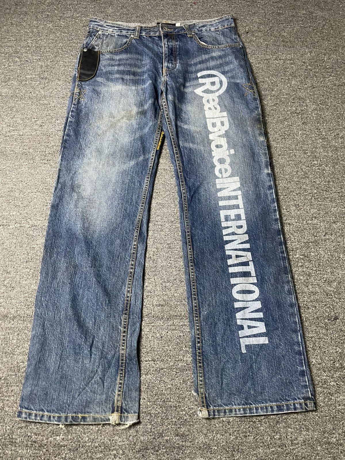 Japanese Brand × Vintage REAL B.VOICE Japanese Brand Spell Out Jeans (84) Size US 35 - 1 Thumbnail