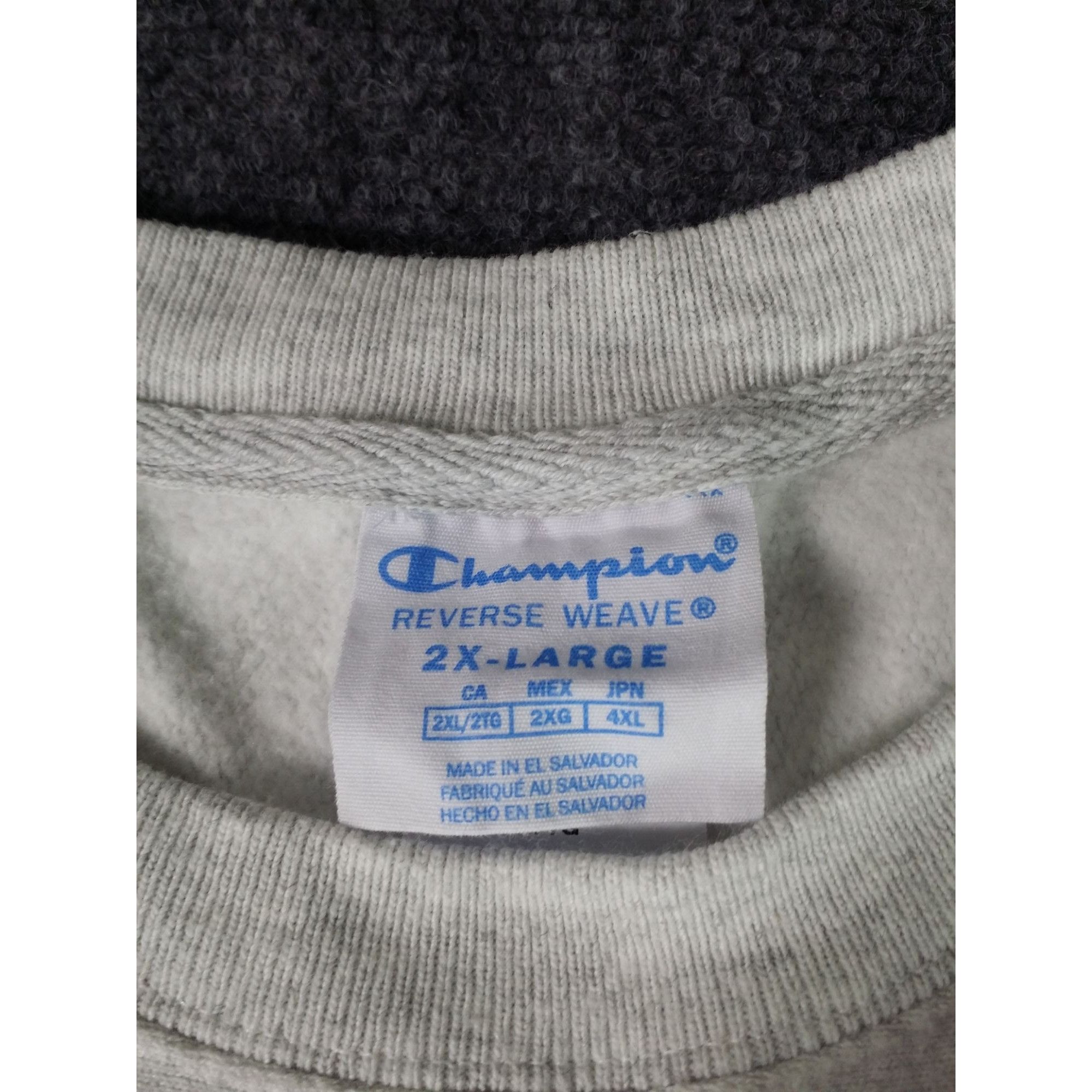 Champion Long Island University Sharks Sweatshirt Sz XXL Champion Rev Size US XXL / EU 58 / 5 - 6 Thumbnail