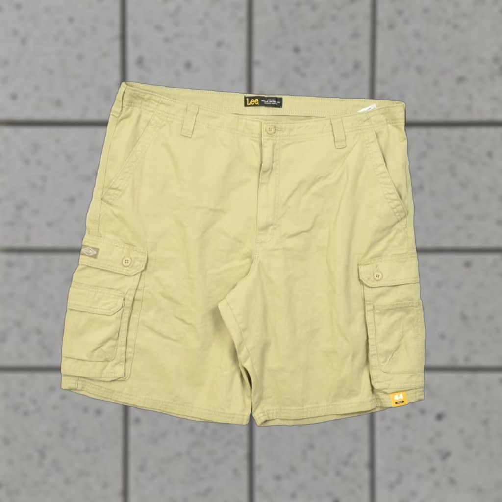 Lee Lee Cargo Shorts Men 44 Tan Cotton Heavyweight Relaxed Flat Front Pockets Beige Cargo Pocket Outdoor Summer Men Size US 44 / EU 60 - 1 Thumbnail