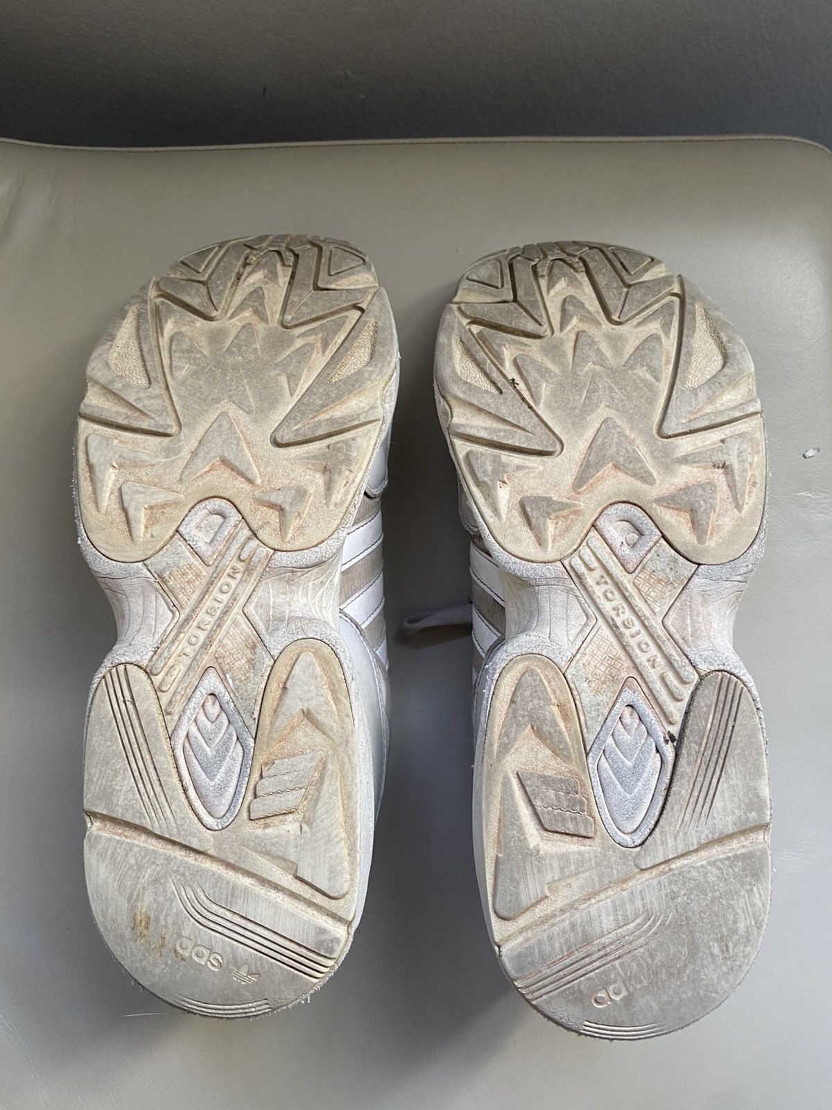 Adidas White Adidas Sneakers Size US 9.5 / EU 42-43 - 5 Thumbnail