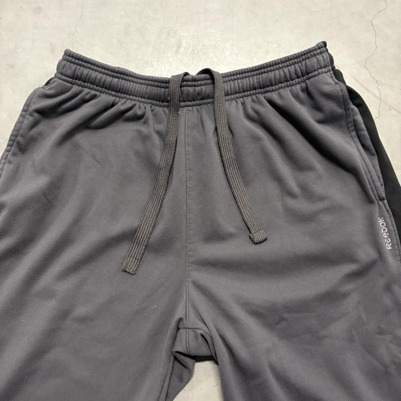 Reebok Crazy Vintage Y2K/2000s Baggy Striped Grey Reebok Sweatpants with adjustable waistband and drawstrings! Size US 34 / EU 50 - 3 Thumbnail