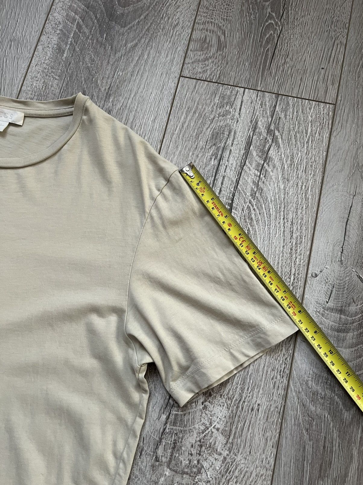 Cos Mens Cos T-Shirt Cotton Beige Tee size M Basic Casual Size US M / EU 48-50 / 2 - 12 Thumbnail