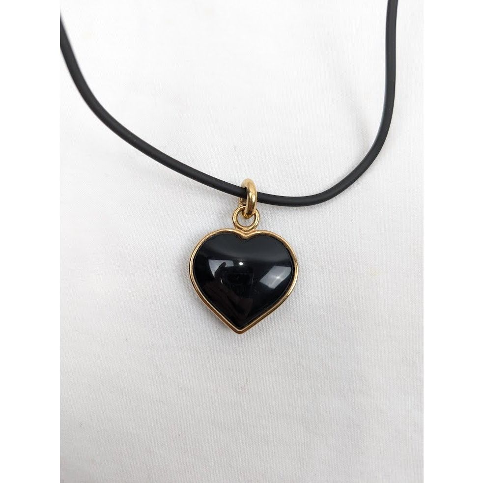 Balenciaga o1rshd1 Size: OS / BB Icon Heart Necklace in Black Size ONE SIZE - 4 Thumbnail
