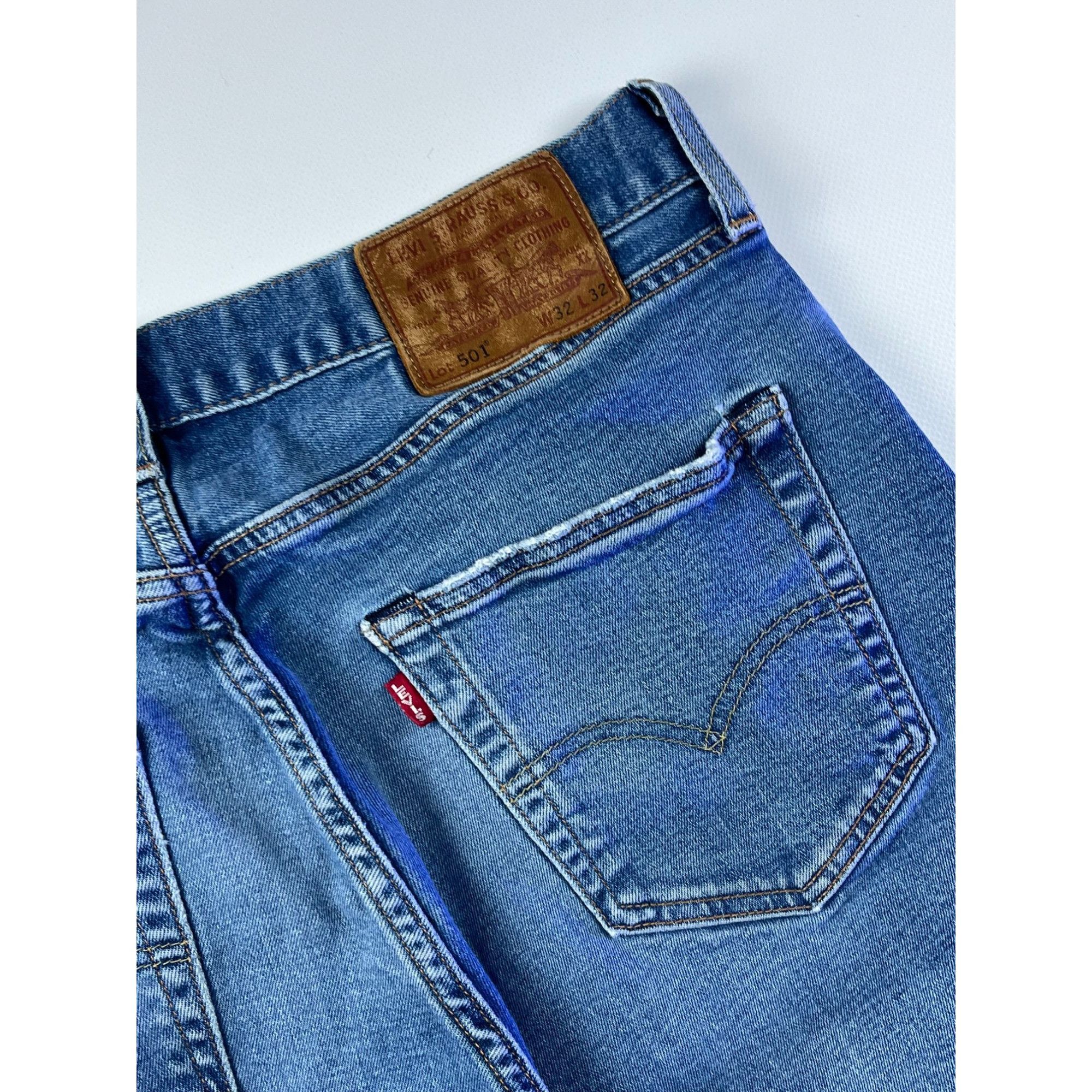 Levi's × Vintage Levis 501 Light Blue Denim Button-Fly Jeans W32 Size US 32 / EU 48 - 8 Thumbnail