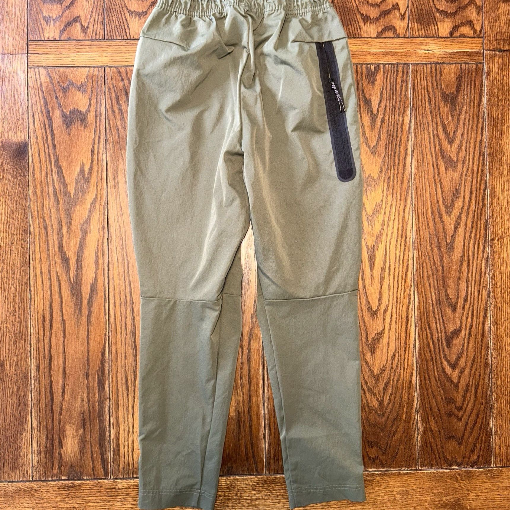 Nike Nike Sportswear Woven Tech Commuter Joggers Small Olive Drab Green CU4483-380 Size US 29 - 5 Thumbnail