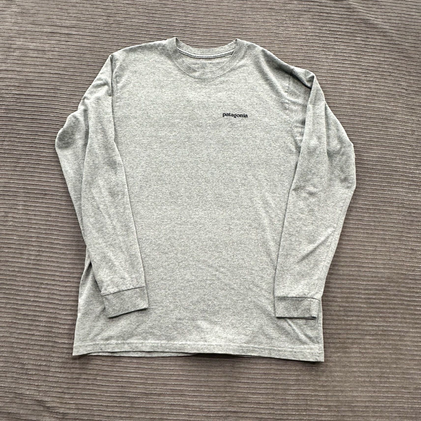 Patagonia Patagonia T-Shirt Men M Gray Solid Logo Outdoor All Seasons Crew Neck Short Sleeve Size US M / EU 48-50 / 2 - 2 Thumbnail