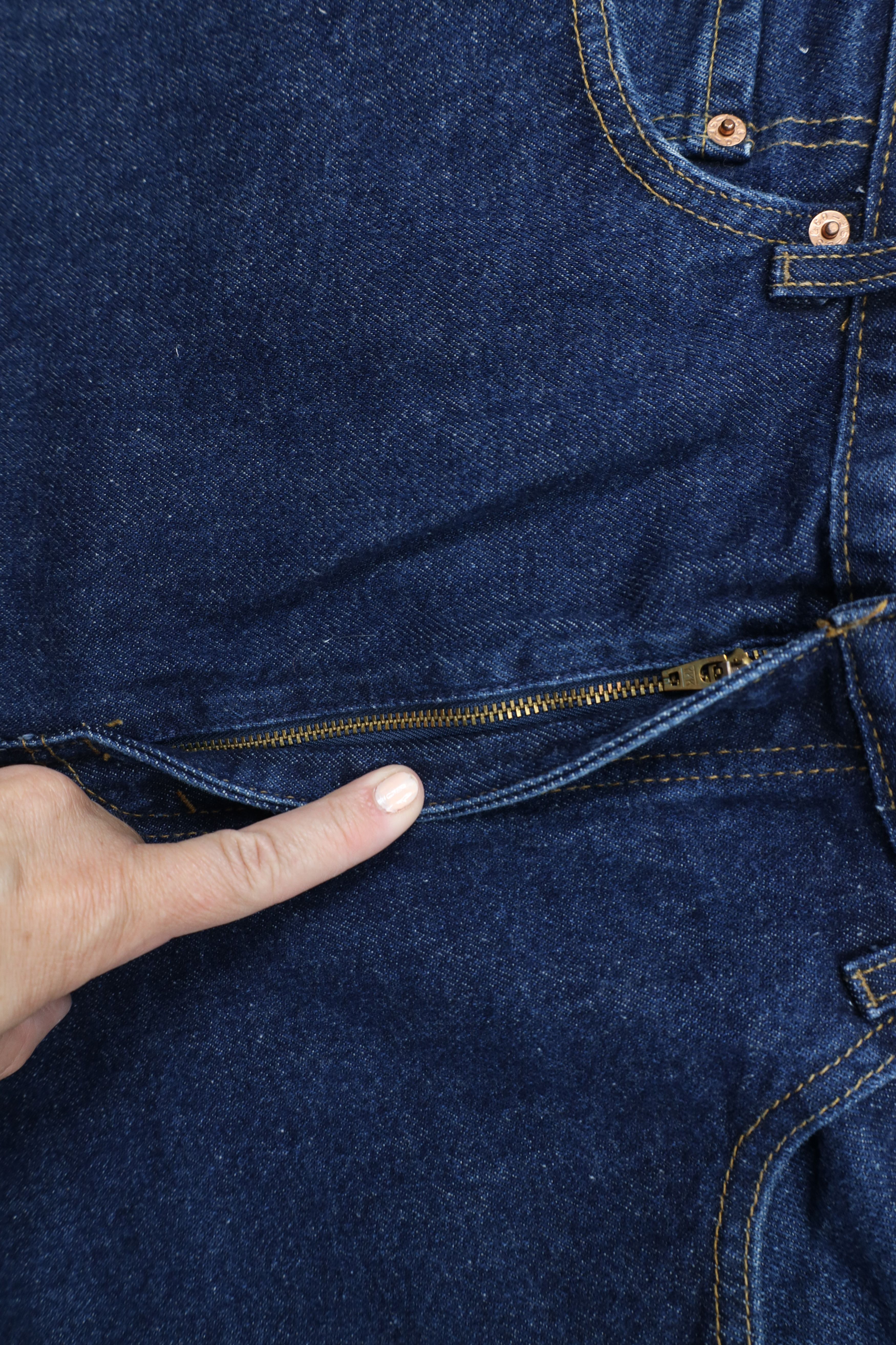Levi's Vintage Y2K 2001 Levis 505 Regular Straight Leg Denim Jeans Size US 36 / EU 52 - 7 Thumbnail