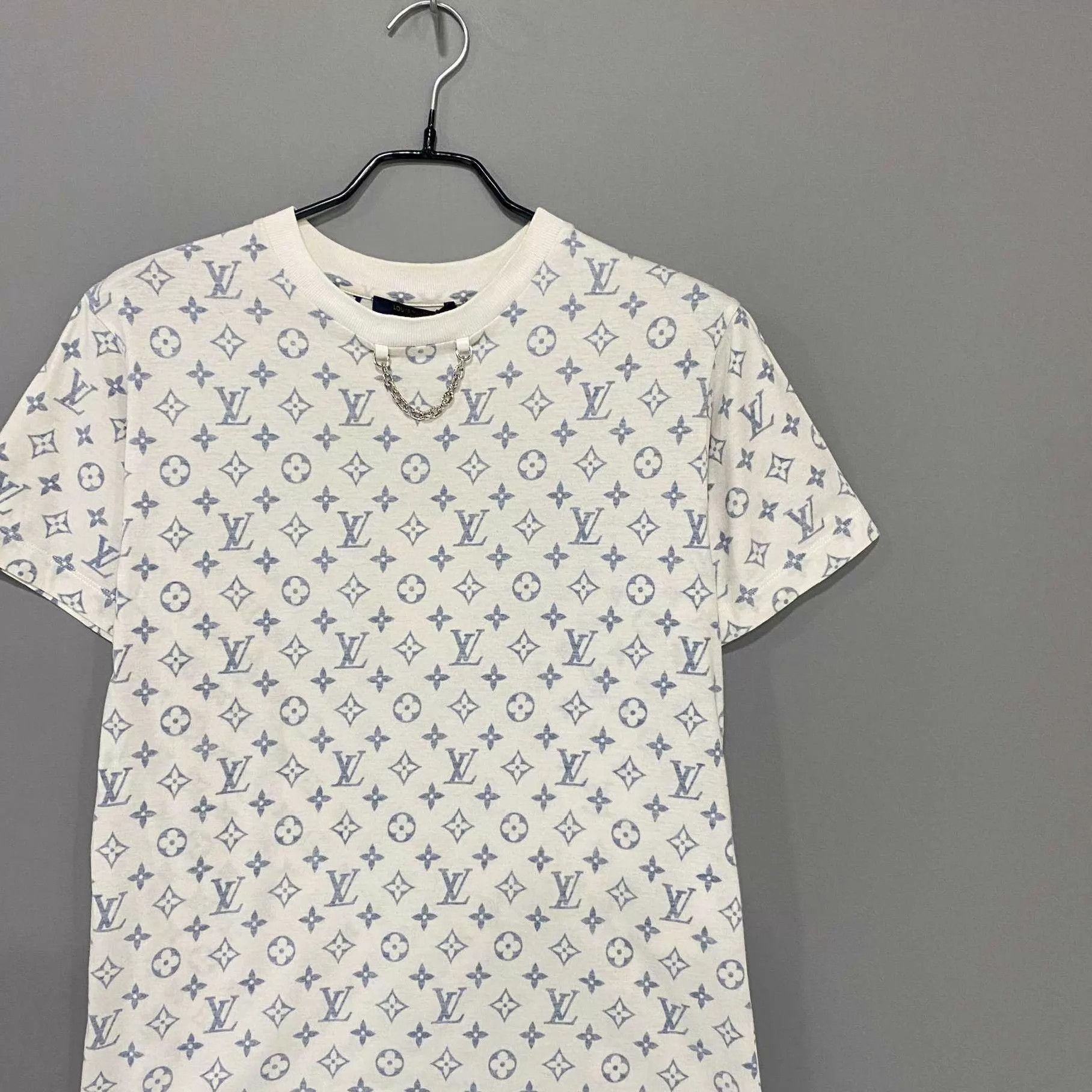 Louis Vuitton LV BW monogram all over print short sleeve t M Size M / US 6-8 / IT 42-44 - 1 Thumbnail