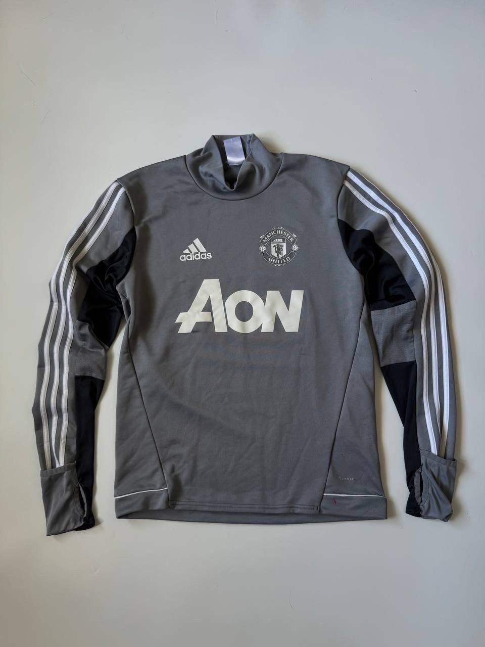 Adidas Adidas Jersey TrainingManchester United longsleeve size S Size US S / EU 44-46 / 1 - 1 Thumbnail