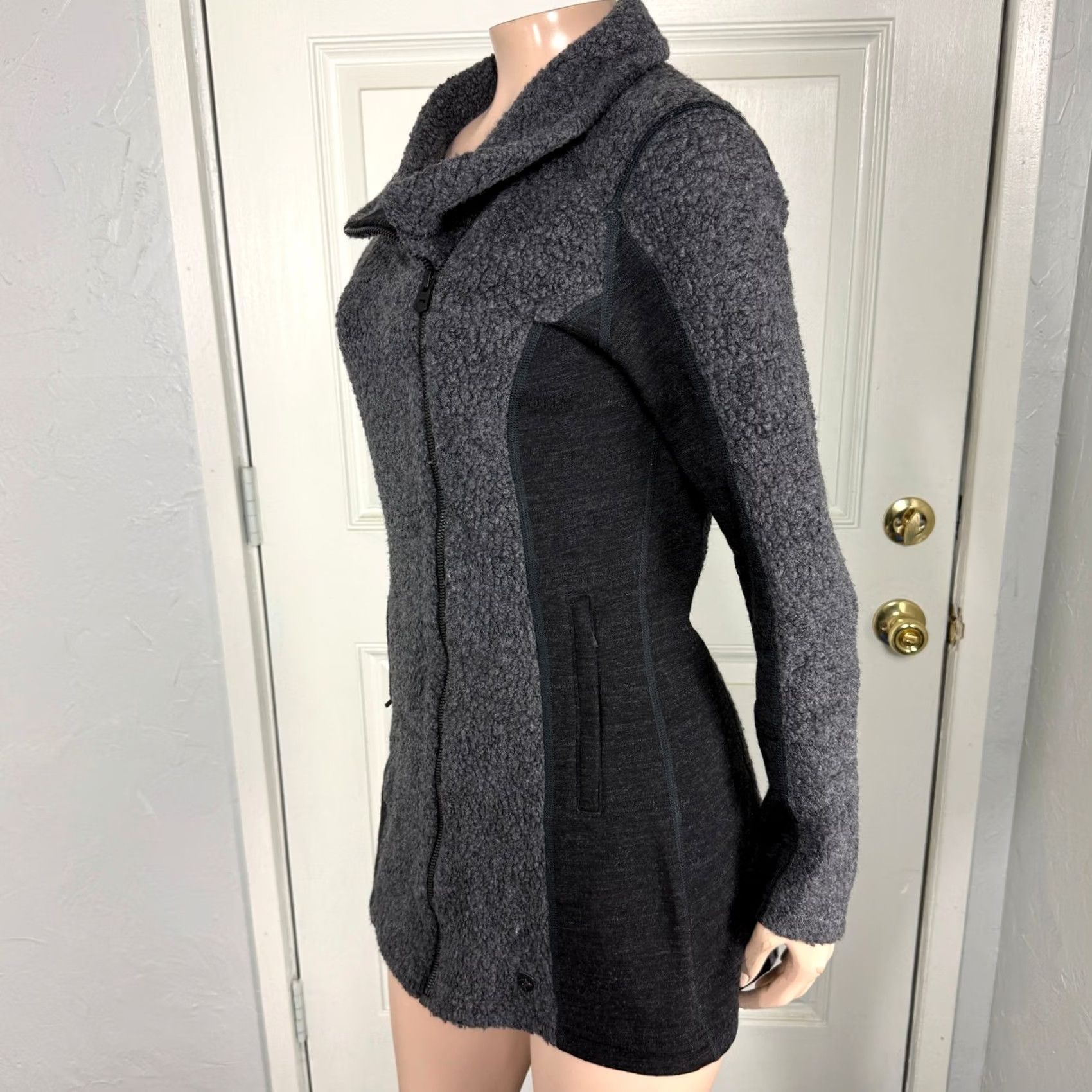Vintage Kuhl Womens Sweater XS Kozet Long jacket Wool Blend Asymmetrical Full zip M3-22 Size XS / US 0-2 / IT 36-38 - 3 Thumbnail