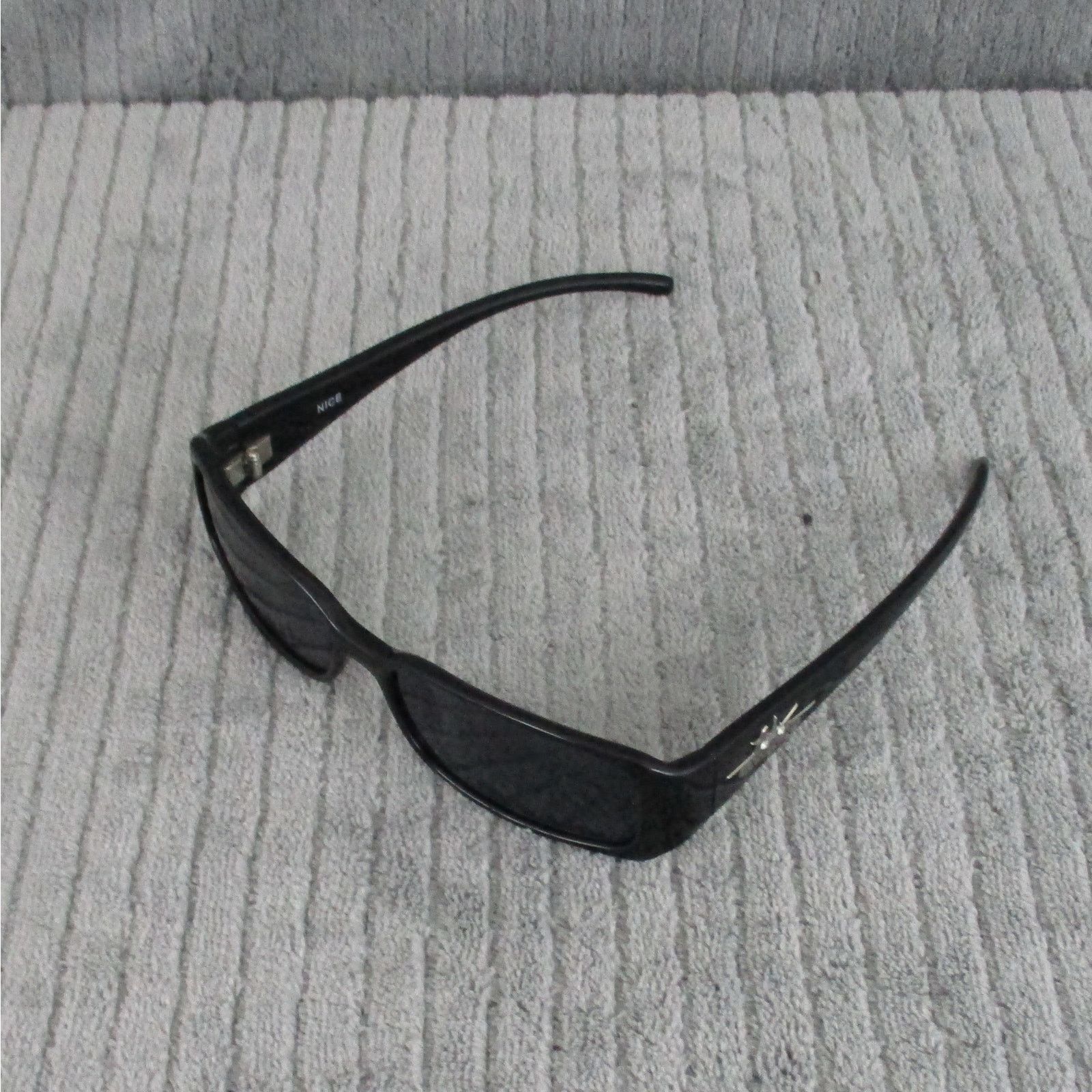 Other New Divine Eyewear Nice Black/Smoke Sunglasses Women's NWT Size ONE SIZE - 8 Thumbnail