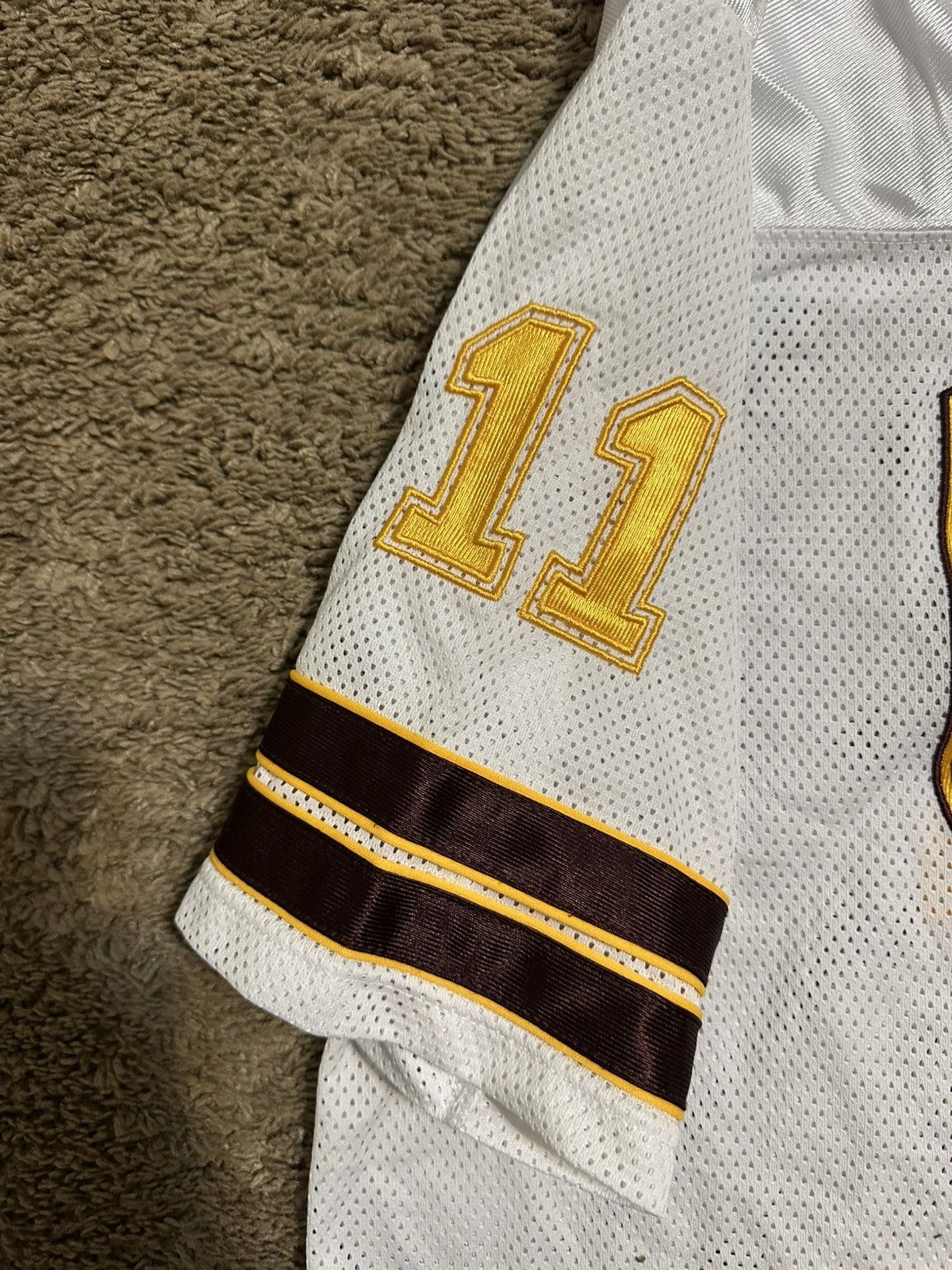 Nike Vintage UPS “brown & white” jersey 00s size large Size US L / EU 52-54 / 3 - 4 Thumbnail