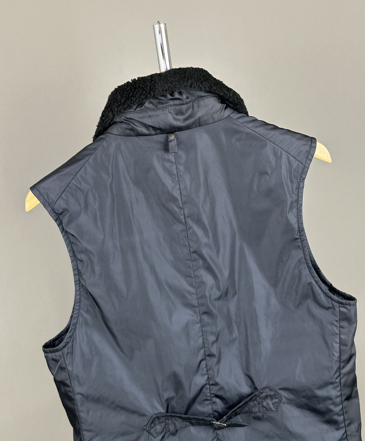 Prada Prada - Collared Nylon Technical Vest - Faux Sherling Collar Size M / US 6-8 / IT 42-44 - 9 Thumbnail