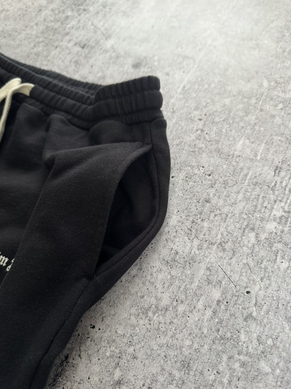 Palm Angels Palm Angels Sweatpants Joggers Classic Logo Black Size L Size US 34 / EU 50 - 7 Thumbnail