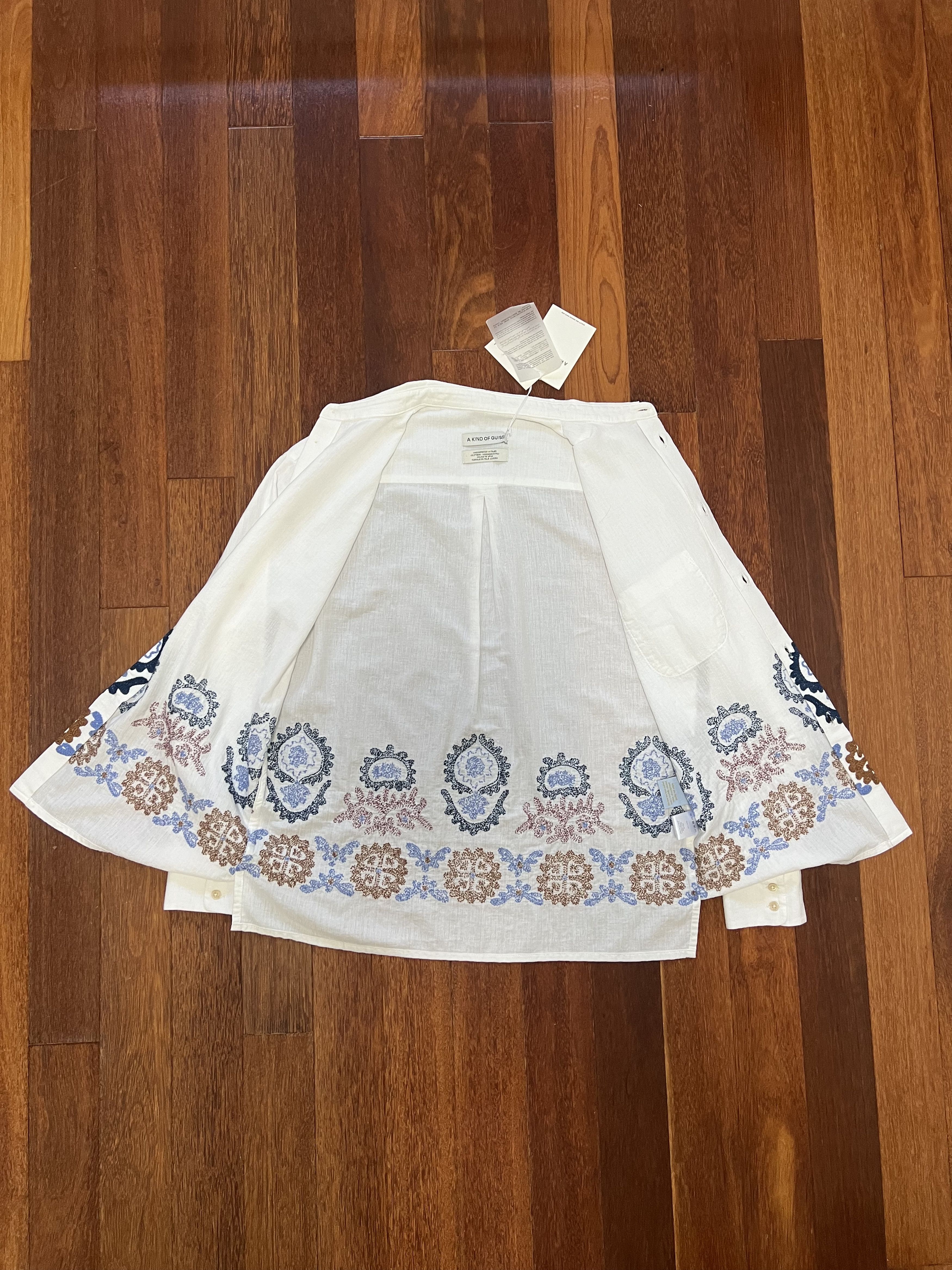 A Kind Of Guise 💚 SS24 A Kind Of Guise Gusto Shirt Blossom Trim NEW Size US M / EU 48-50 / 2 - 8 Thumbnail