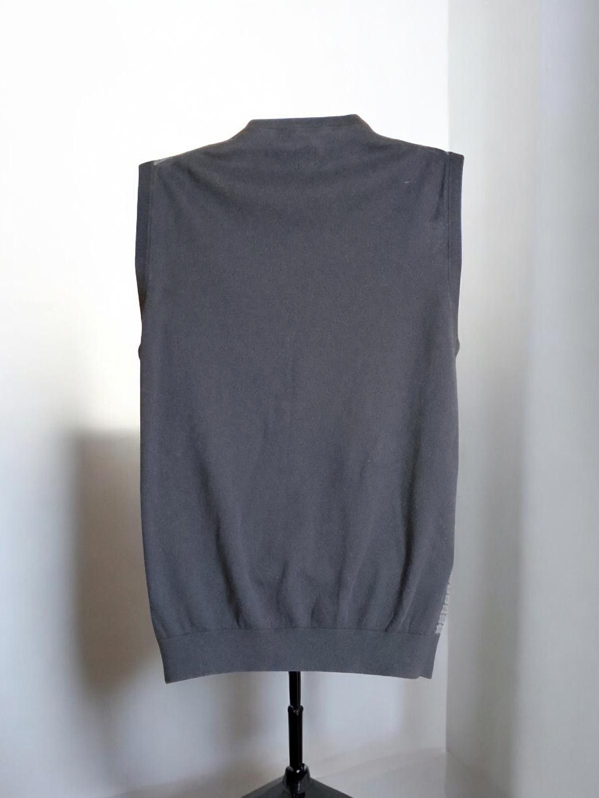 J Ferrar J. Ferrar Modern Fit V-Neck Sweater Vest Medium Gray Black Size US M / EU 48-50 / 2 - 5 Thumbnail