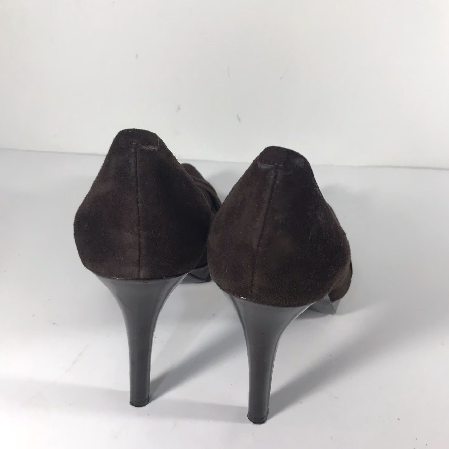 Ralph Lauren Lauren Ralph Lauren Suede Heels Women Size 8M Platform 1in 4.5in Block Heel Brown Formal Size US 8 / IT 38 - 5 Thumbnail