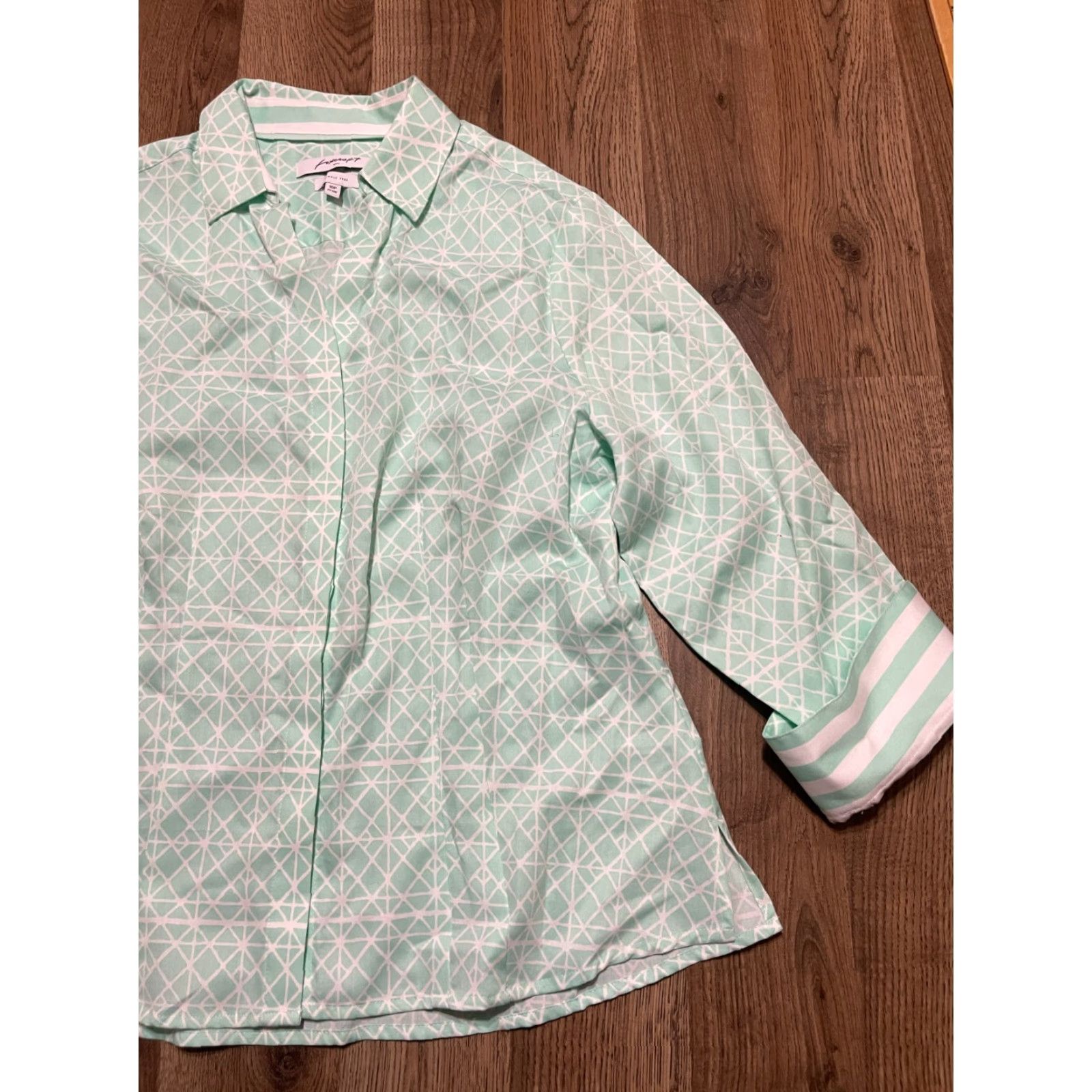 Vintage Foxcroft Shirt Women's 10P Petite Green White Button Up 3/4 Sleeve Casual Modern Womens Size L / US 10 / IT 46 - 4 Thumbnail