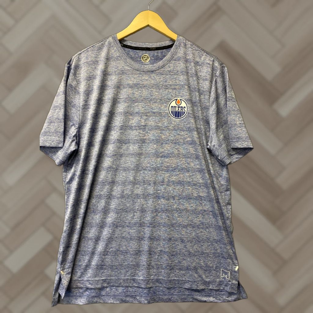 Vintage VINTAGE Edmonton Oilers Connor McDavid Logo T-Shirt Men Large Blue Sports Fan Apparel Size US L / EU 52-54 / 3 - 1 Thumbnail