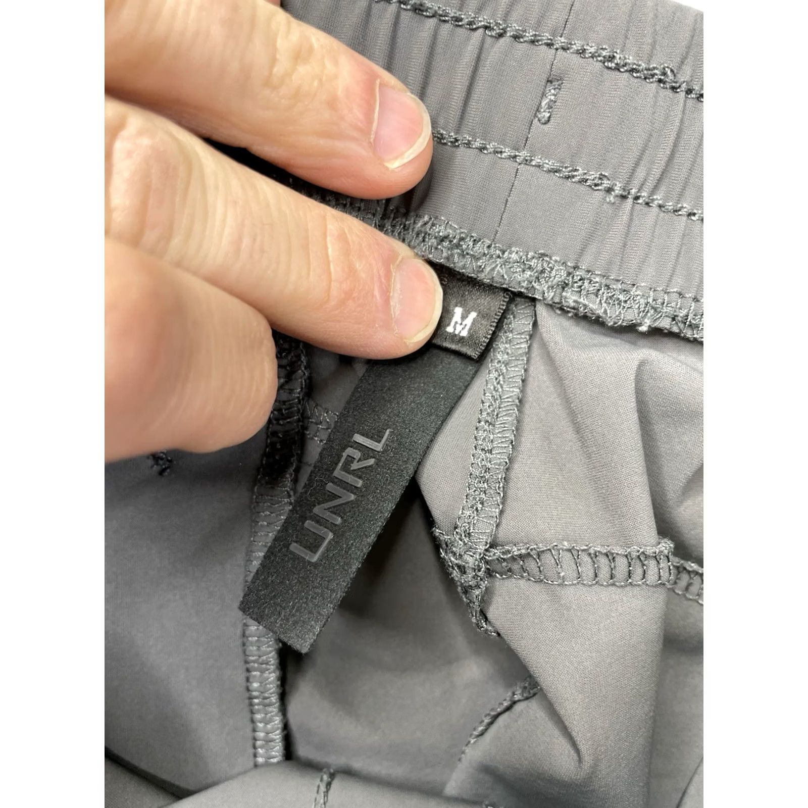 Vintage UNRL Jogger Pants Mens M Gray Nylon Spandex Athletic Tapered 90s Style Breathable Regular Fit Pants Size US 31 - 6 Thumbnail