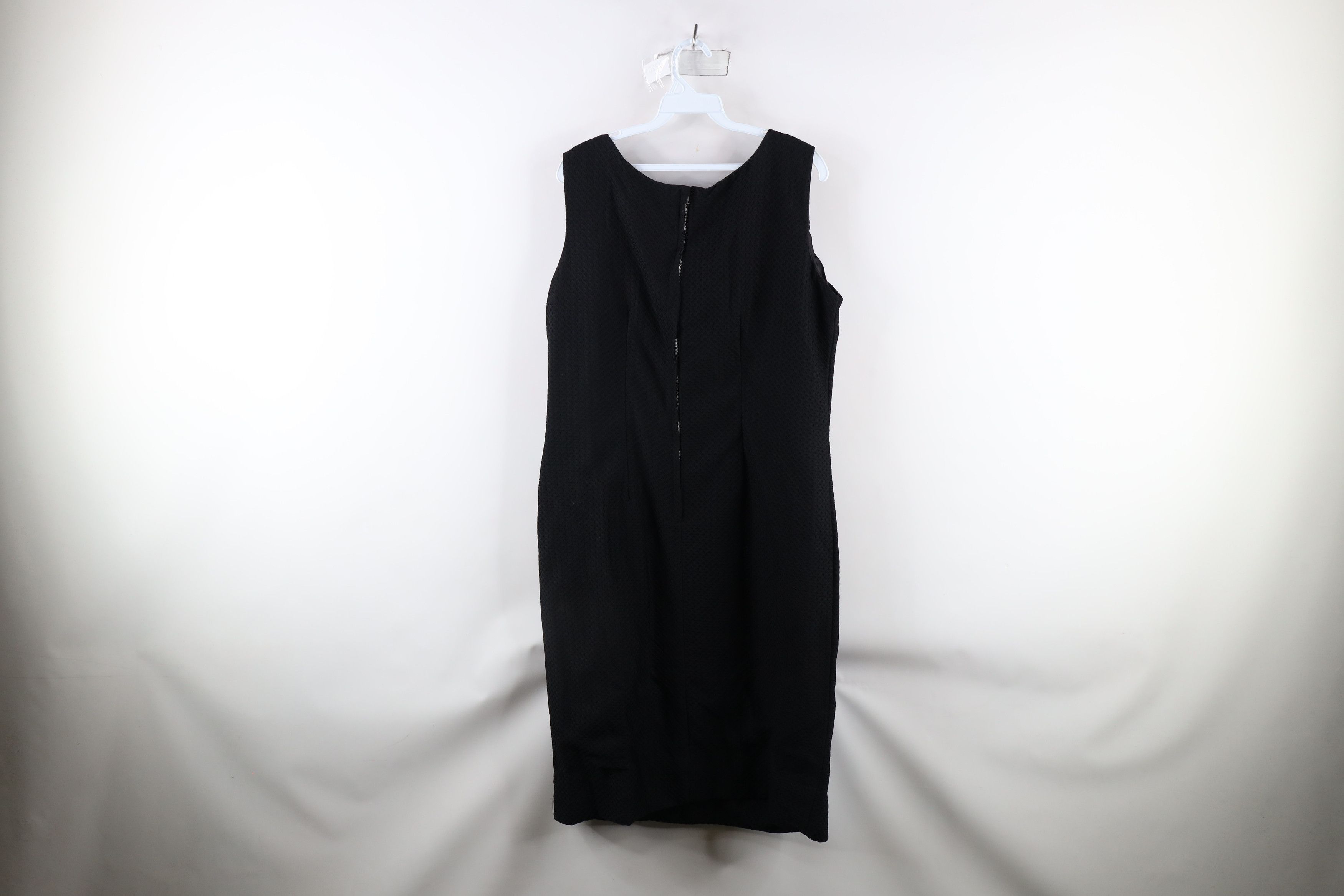 Vintage Vintage 50s Mod Textured Sleeveless Sheath Dress LBD USA Size XL / US 12-14 / IT 48-50 - 10 Thumbnail