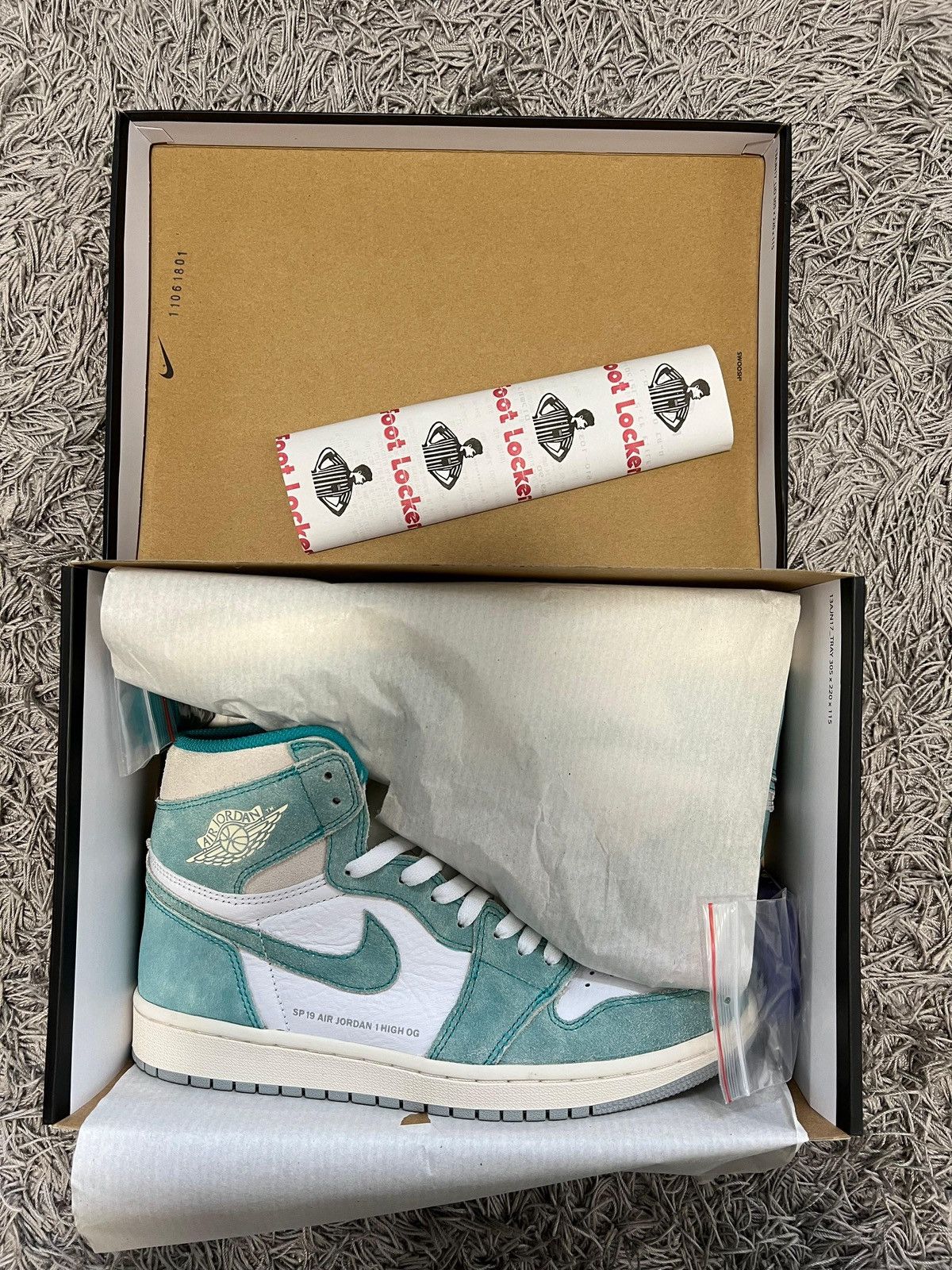 Nike Jordan 1 retro high Turbo Green Size US 9 / EU 42 - 11 Thumbnail