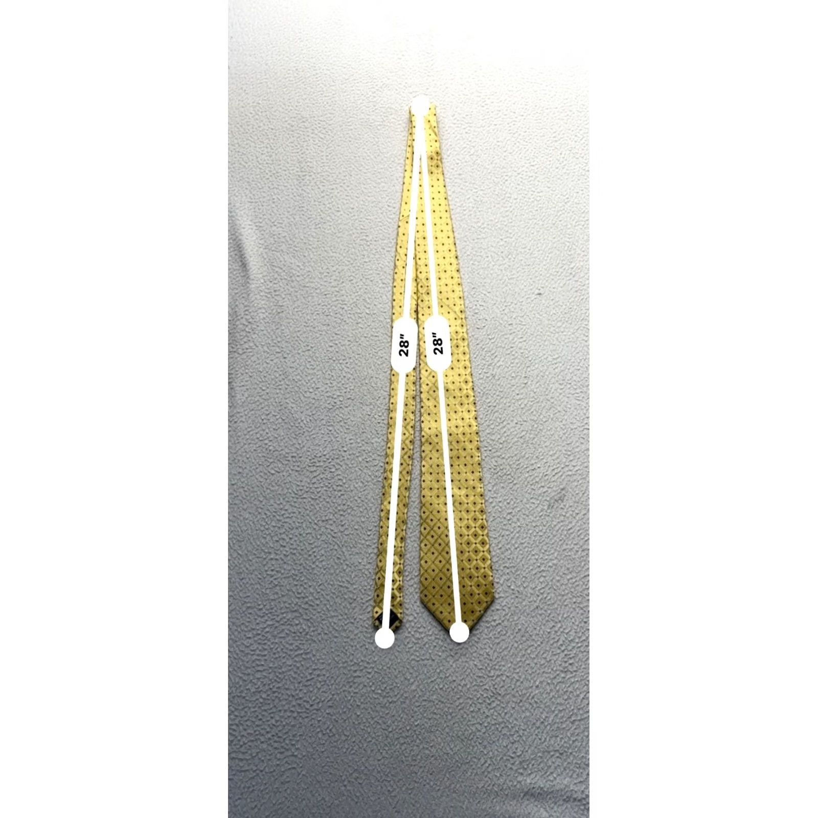 Vintage Eagle Yellow Silk Diamond Necktie - 28 Inch Mens Tie - Pre-Owned Like New Size 28 - 6 Thumbnail