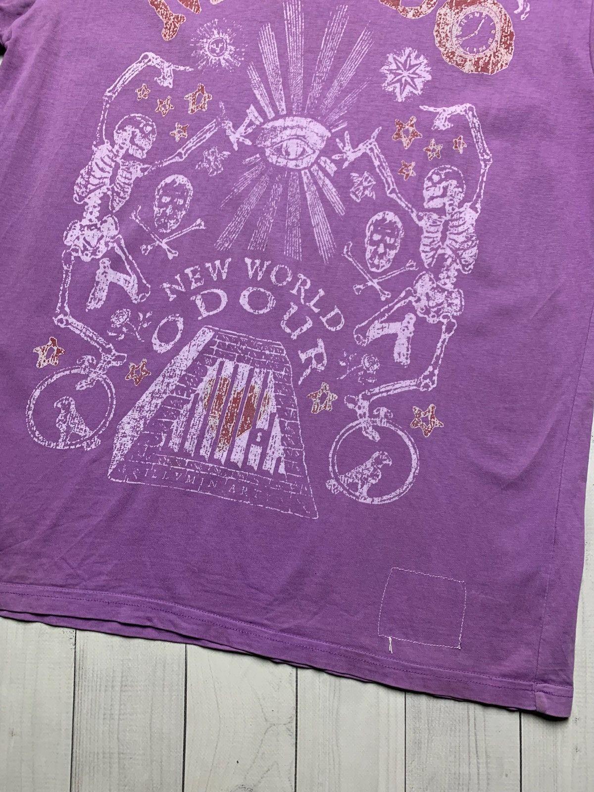 Mambo × Vintage Vintage Mambo tee big logo size L purple rare Size US L / EU 52-54 / 3 - 4 Thumbnail